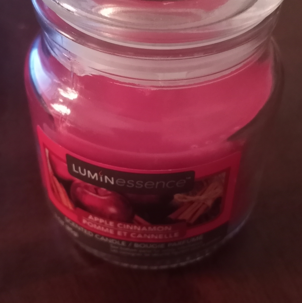 Lumin essence candle